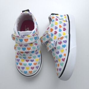Vans Toddler Doheny V Heart Pattern Sneakers size 6